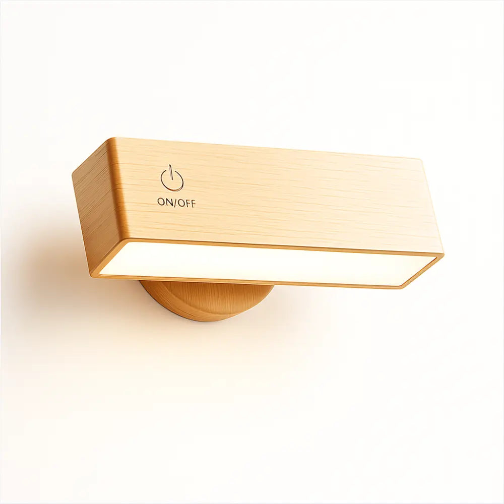 Applique murale rectangulaire en bois naturel brossé, avec symbole d'alimentation et texte en haut à gauche.