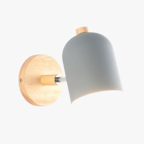 Applique murale bois avec boule LED blanche métal, design minimaliste, style épuré.