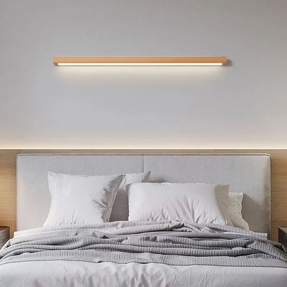 Applique murale bois LED moderne, éclairage direct ajustable, style épuré et contemporain.